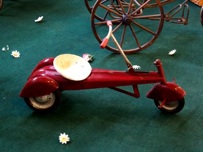 Very old toy childrens transport vehicle tricycle , pic1