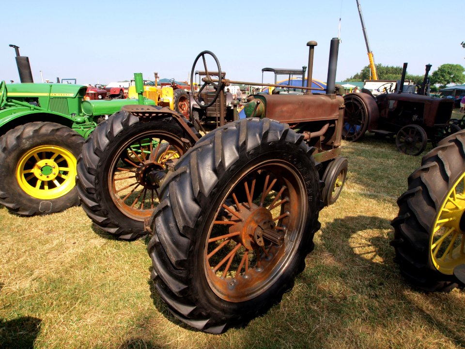 Very old unidentified tracktor pic9