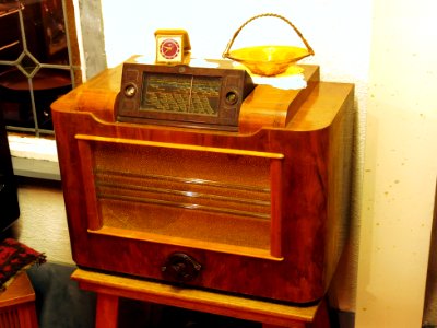 Very old radio receiver at the museum Terug in de Tijd