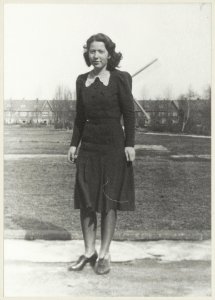 Verzetstrijdster Hannie Schaft in de Van Dortstraat