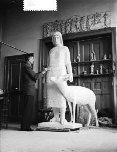 Verzetsbeeld Winterswijk, Tante Riek van G. Bolhuis uit Amsterdam, Bestanddeelnr 906-9627