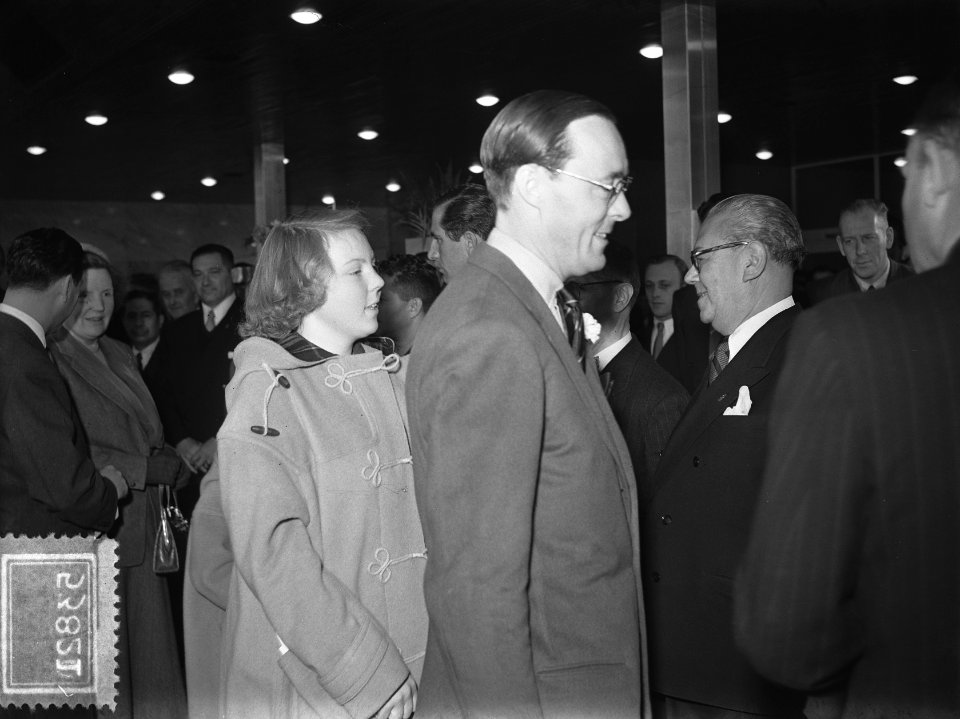 Vertrek Prins Bernhard naar Zuid-Amerika, Bestanddeelnr 905-3821