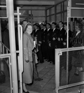 Vertrek Prins Bernhard naar Zuid-Amerika, Bestanddeelnr 905-3830