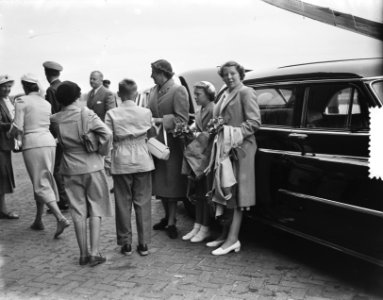 Vertrek Prins Bernhard en Prinsessen naar Helsinki, Bestanddeelnr 905-2387