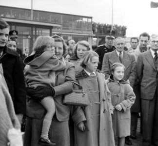 Vertrek Prins Bernhard naar Zuid-Amerika, Bestanddeelnr 905-3835