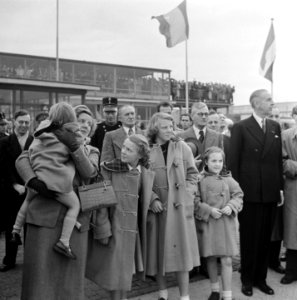 Vertrek Prins Bernhard naar Zuid-Amerika, Bestanddeelnr 905-3834