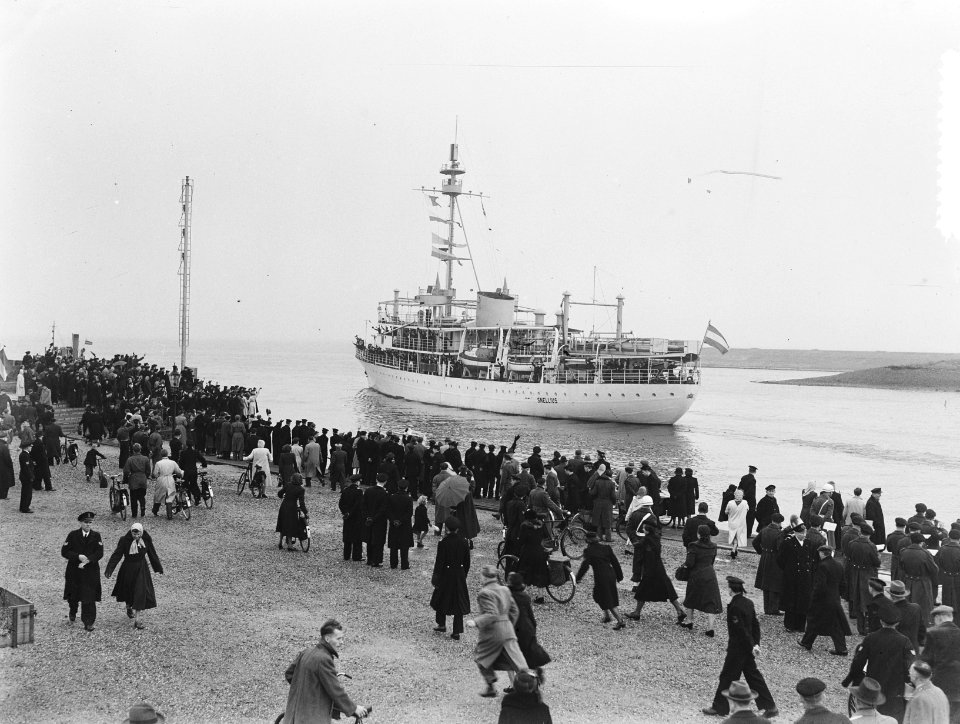 Vertrek Snellus naar Nieuw-Guinea, Bestanddeelnr 904-9744