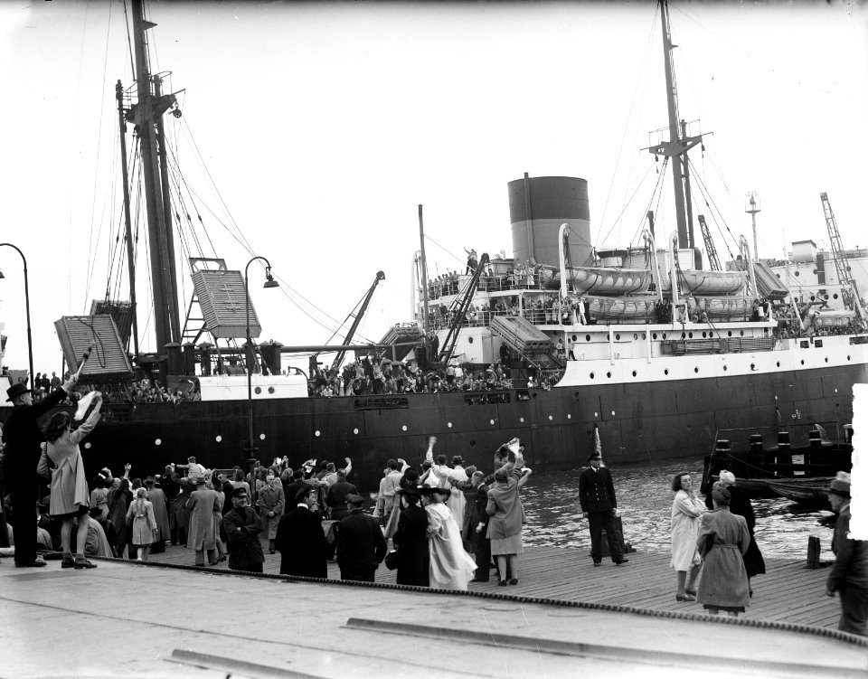 Vertrek Tabinta met emigranten voor Zuid-Afrika, Bestanddeelnr 903-0358