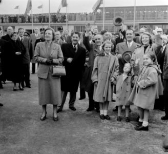 Vertrek Prins Bernhard naar Zuid-Amerika, Bestanddeelnr 905-3836