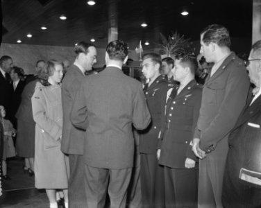 Vertrek Prins Bernhard naar Zuid-Amerika, Bestanddeelnr 905-3815