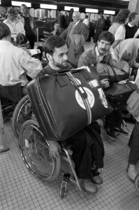 Vertrek deelnemers Paralympics, Bestanddeelnr 934-3354