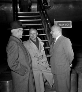 Vertrek Staatssecretaris Kranenburg naar Korea, Bestanddeelnr 905-3658