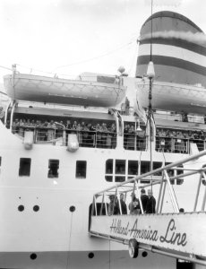 Vertrek Concertgebouworkest naar Amerika, vertrek uit Rotterdam per Rijndam, Bestanddeelnr 906-7576