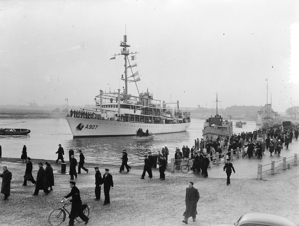 Vertrek Snellus naar Nieuw-Guinea, Bestanddeelnr 904-9746