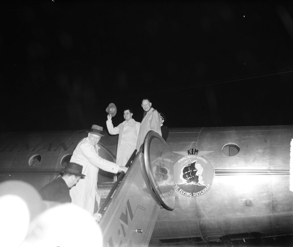 Vertrek Sassen, Stikker en Neker naar Indonesie, Bestanddeelnr 903-1072