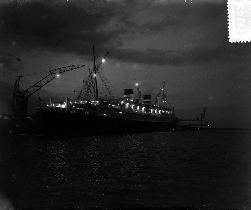 Vertrek Nieuw Amsterdam uit Amsterdam voor Amerika, Bestanddeelnr 905-4102