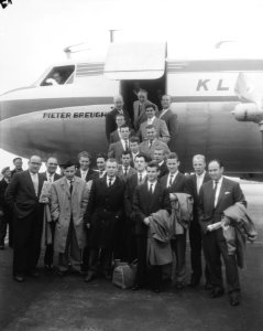 Vertrek Nederlands elftal van Schiphol, Bestanddeelnr 909-5888