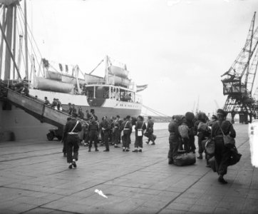 Vertrek naar Indonesie van de Kota Inten, Bestanddeelnr 903-5270