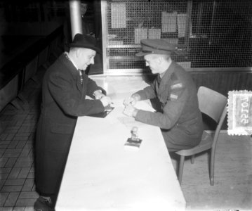 Vertrek P. Mijksenaar naar New York, Bestanddeelnr 905-5107