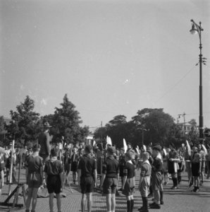 Vertrek padvinders naar Engeland, Bestanddeelnr 901-8743 photo