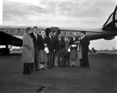 Vertrek Nederlandse deelnemers Olympische Spelen van Schiphol Groep voor vliegt, Bestanddeelnr 908-1072