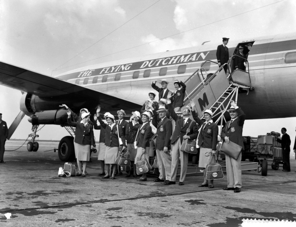 Vertrek Nederlandse turnsters en schermer(ster) naar Rome, Bestanddeelnr 911-5444