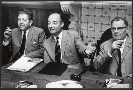 Vergadering van de KVP-fractie in de Volkshogeschool Ons Erf in Berg en Dal bij , Bestanddeelnr 093-1113