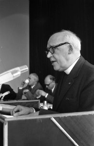 Verbondsvergadering van N.K.V. in Utrecht rector J. Doesburg , kop, Bestanddeelnr 921-9468