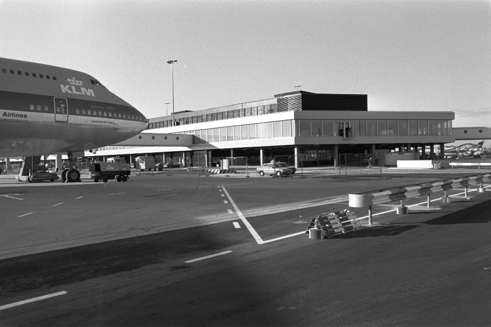 Verbouwde C-pier op Schiphol gereed voor opening volgende week, Bestanddeelnr 934-1450