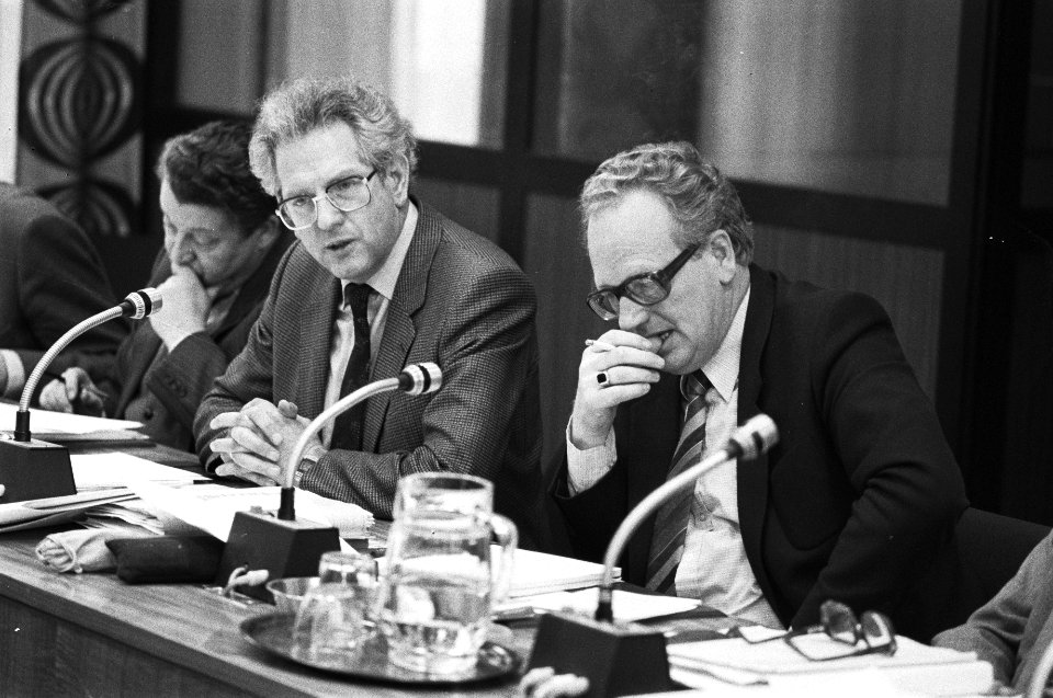 Vergadering vaste commissie voor OenW over beleidsplan culturele minderheden in , Bestanddeelnr 932-0582