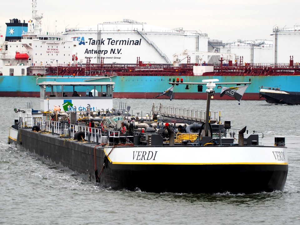 Verdi (ship, 2010), ENI 06105175, Port of Antwerp pic1
