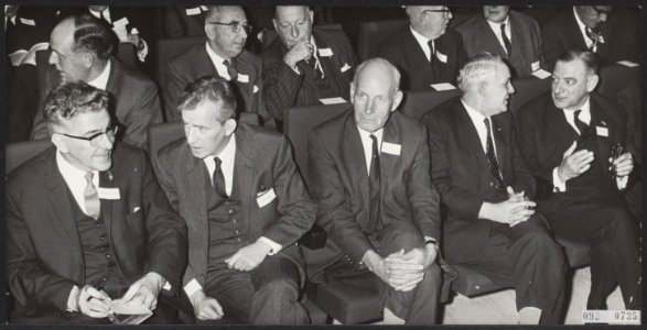 Vergaderingen, organisaties, ondernemingen, vakbonden, Eibergen V, Mertens, Bestanddeelnr 092-0735