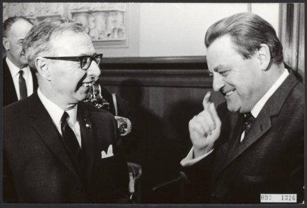 Vergaderingen, ministers, internationale samenwerking, Bestanddeelnr 093-1326