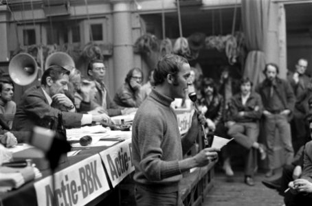 Vergadering van Beroepvereniging Beeldende Kunstenaars in Frascati Amsterdam. Nu, Bestanddeelnr 922-9303