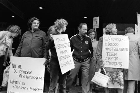 Vergadering VEGIN (Vereniging Exploitanten Gasbedrijven in Nederland) in Jaarbeurs te Utrecht over prijsstijging van aardgas, Bestanddeelnr 931-5492