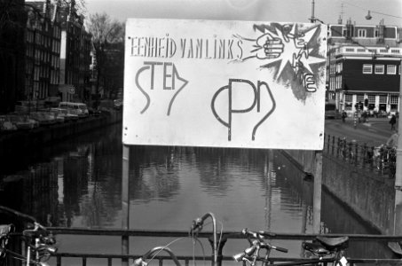 Verkiezingsborden Provinciale Staten CPN-kunstwerken op brug, Bestanddeelnr 927-0789