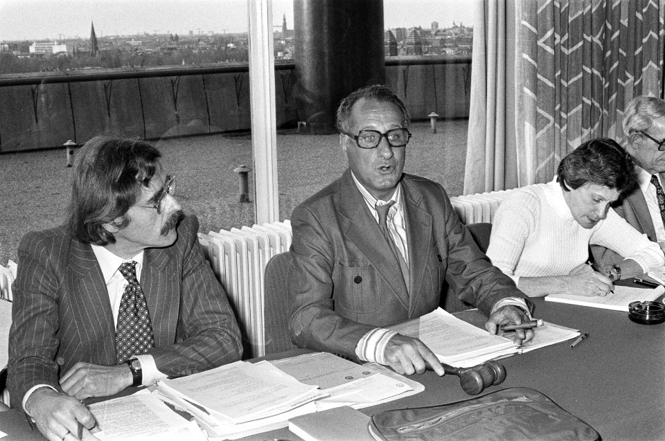 Vergaderingen, Bestanddeelnr 929-1307
