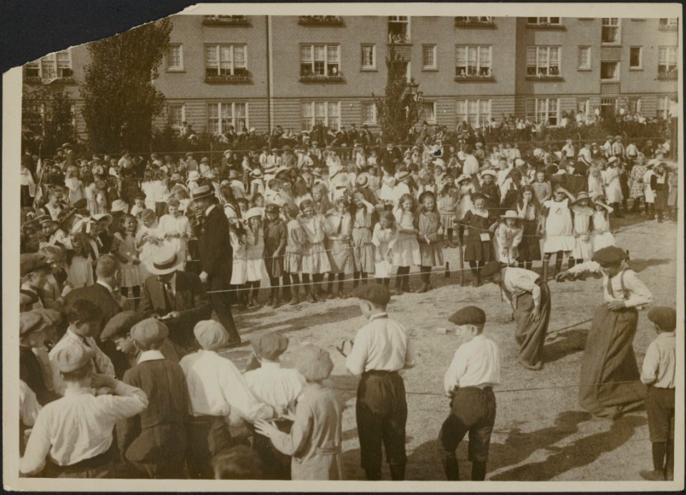 Vereeniging Noorderkwartier. Zaklopende kinderen., Bestanddeelnr 158-2085