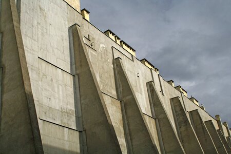 Lake dusia building support
