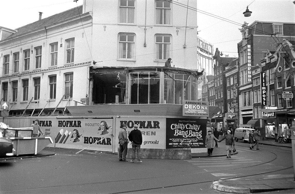 Verbouwingsaktiviteiten Rembrandtplein, Café Popularis wordt gesloopt, Bestanddeelnr 921-8682