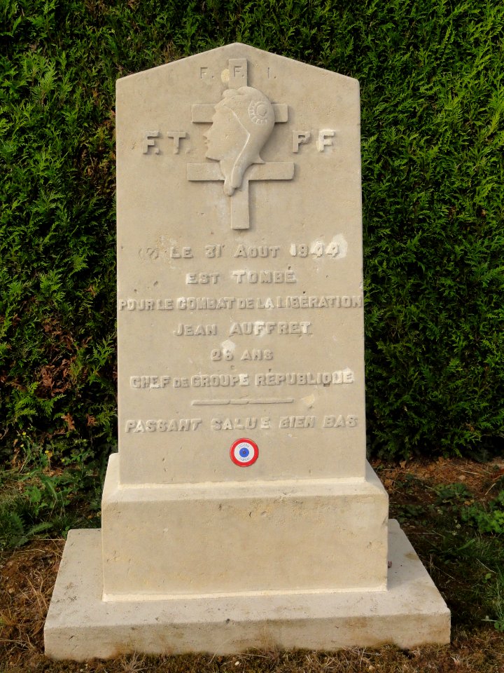 Verdun (Meuse) memorial Jean Auffret, D964