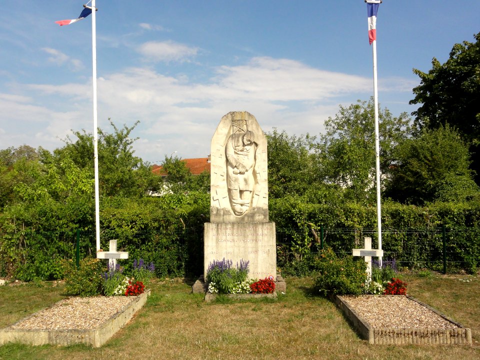 Verdun (Meuse) Nécropole nationale du Faubourg-Pavé (01)