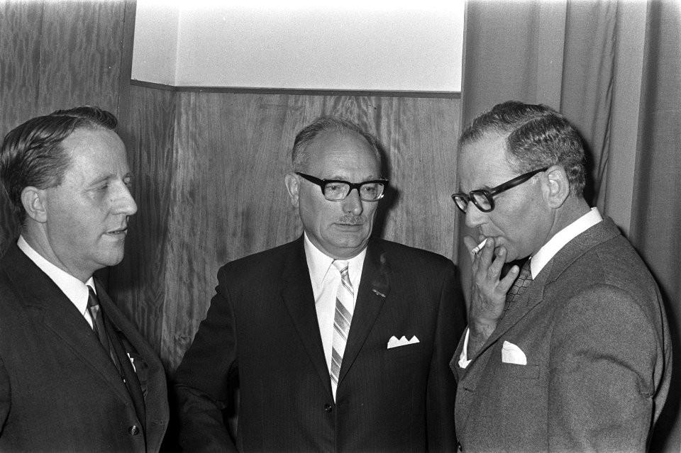 Vergadering Unieraad CHU in het gebouw van K. en W. Utrecht. Dr. A. Veerman (voo, Bestanddeelnr 922-9739