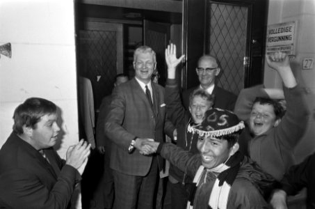 Vergadering KNVB afdeling Betaald Voetbal te Utrecht. Voorzitter mr. G.W Kernkam, Bestanddeelnr 921-4549