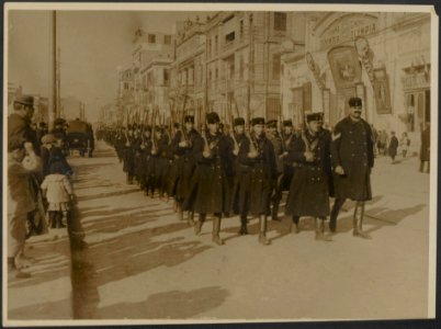 Venizelos men come to Salonika - a fine body of gendarmes from Crete, the home o, Bestanddeelnr 158-2397