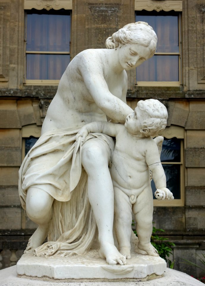 Venus arming Cupid, by Jean-Baptiste Pigalle, 1700-1800 - Waddesdon Manor - Buckinghamshire, England - DSC07844