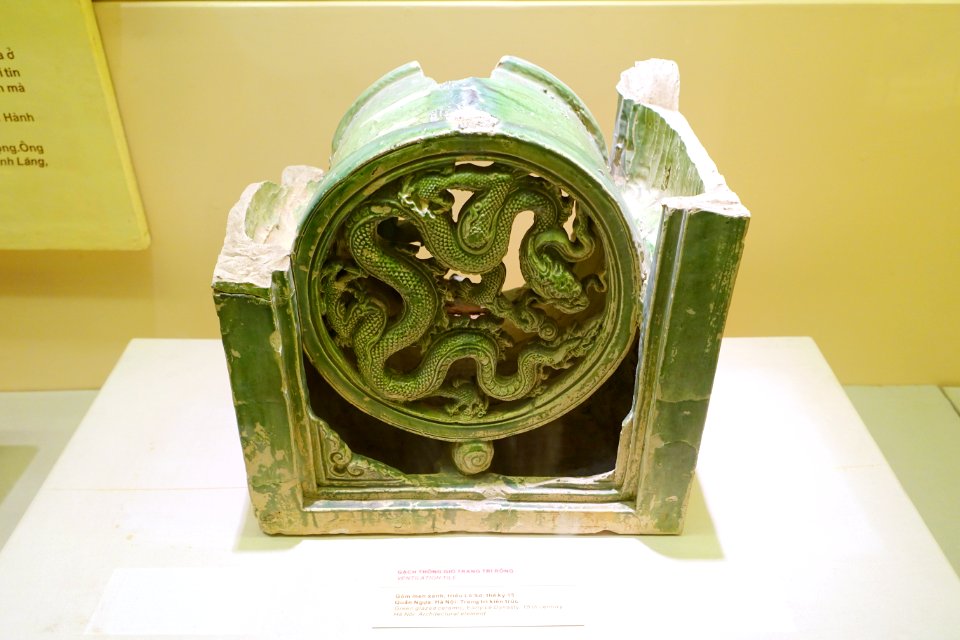 Ventilation tile, Hanoi, Early Le dynasty, 15th century AD, green glazed ceramic - National Museum of Vietnamese History - Hanoi, Vietnam - DSC05585