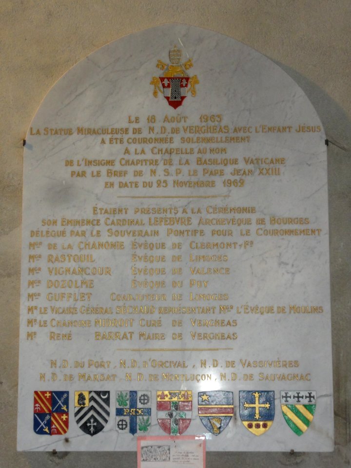 Vergheas (Puy-de-Dôme) église plaque statue ND de Vergheas