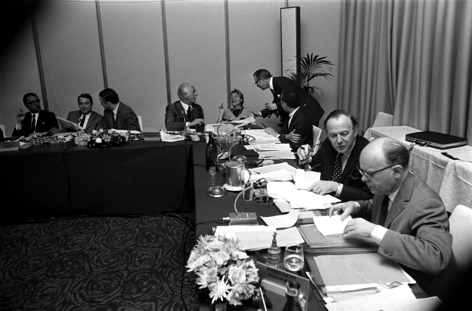 Vergadering van Europese Radio Unie in Hilton Hotel Amsterdam. Mr. A. Dean (Zwit, Bestanddeelnr 923-3995