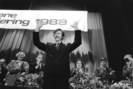 Vergadering van de VVD in Amersfoort met de officiële verkiezing van Joris Voorh, Bestanddeelnr 934-4772